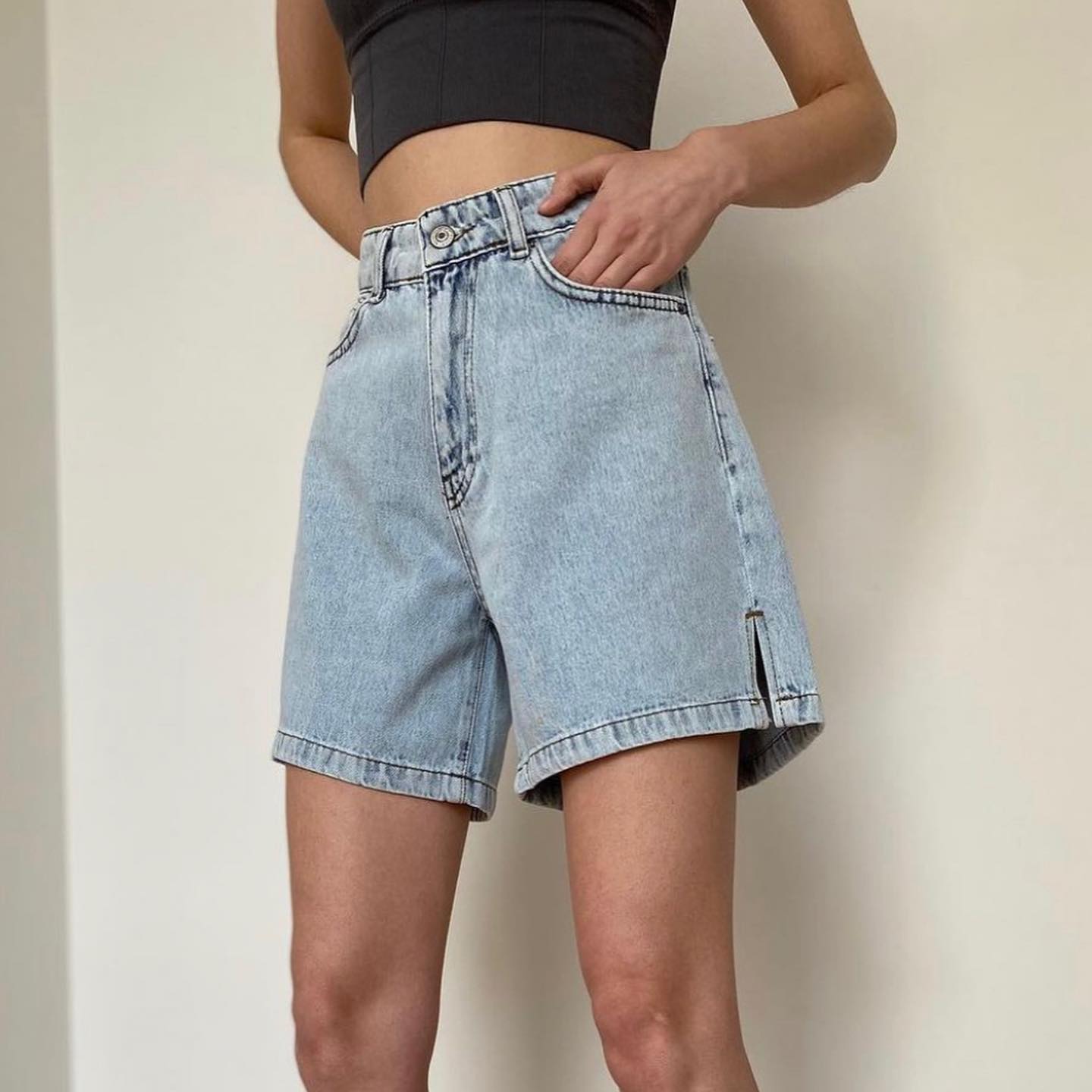 Стиліст розповіла, як носити шорти в місті і не виглядати вульгарно